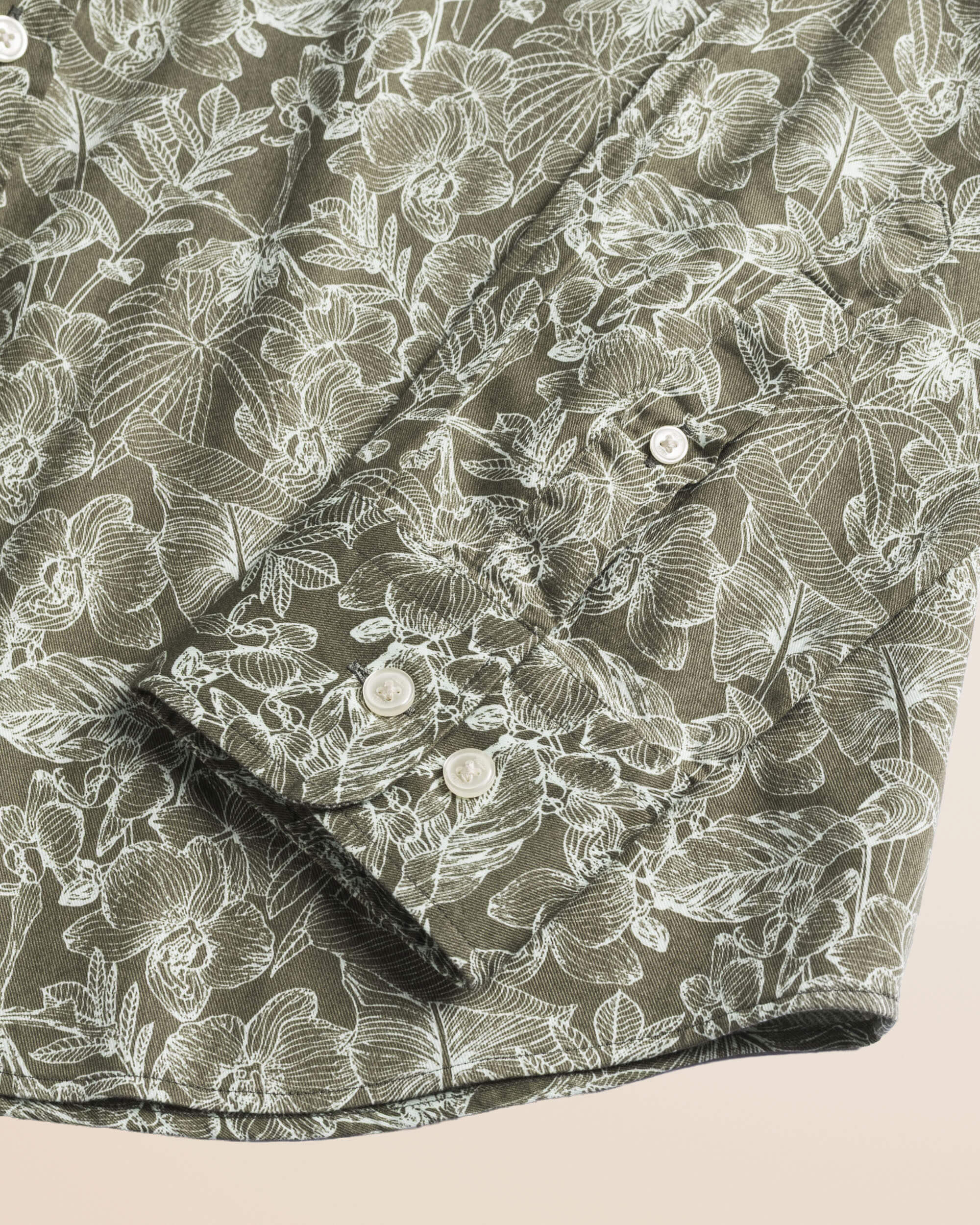 Camicia in Twill di Cotone Stampa Floreale dettaglio manica - Green Flower Print