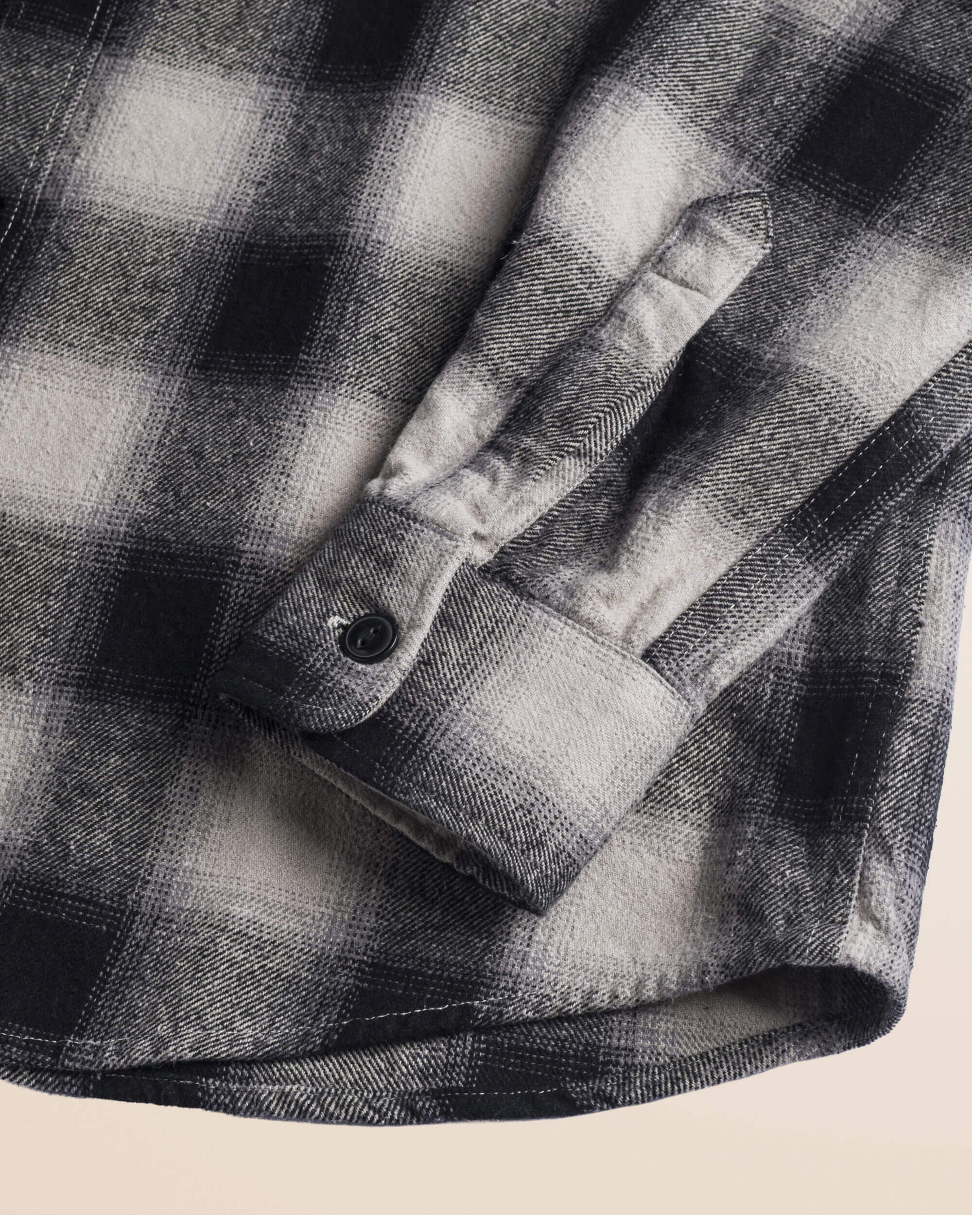 Camicia Overshirt in Flanella Pesante a Quadri dettaglio manica - Black Hombre Check