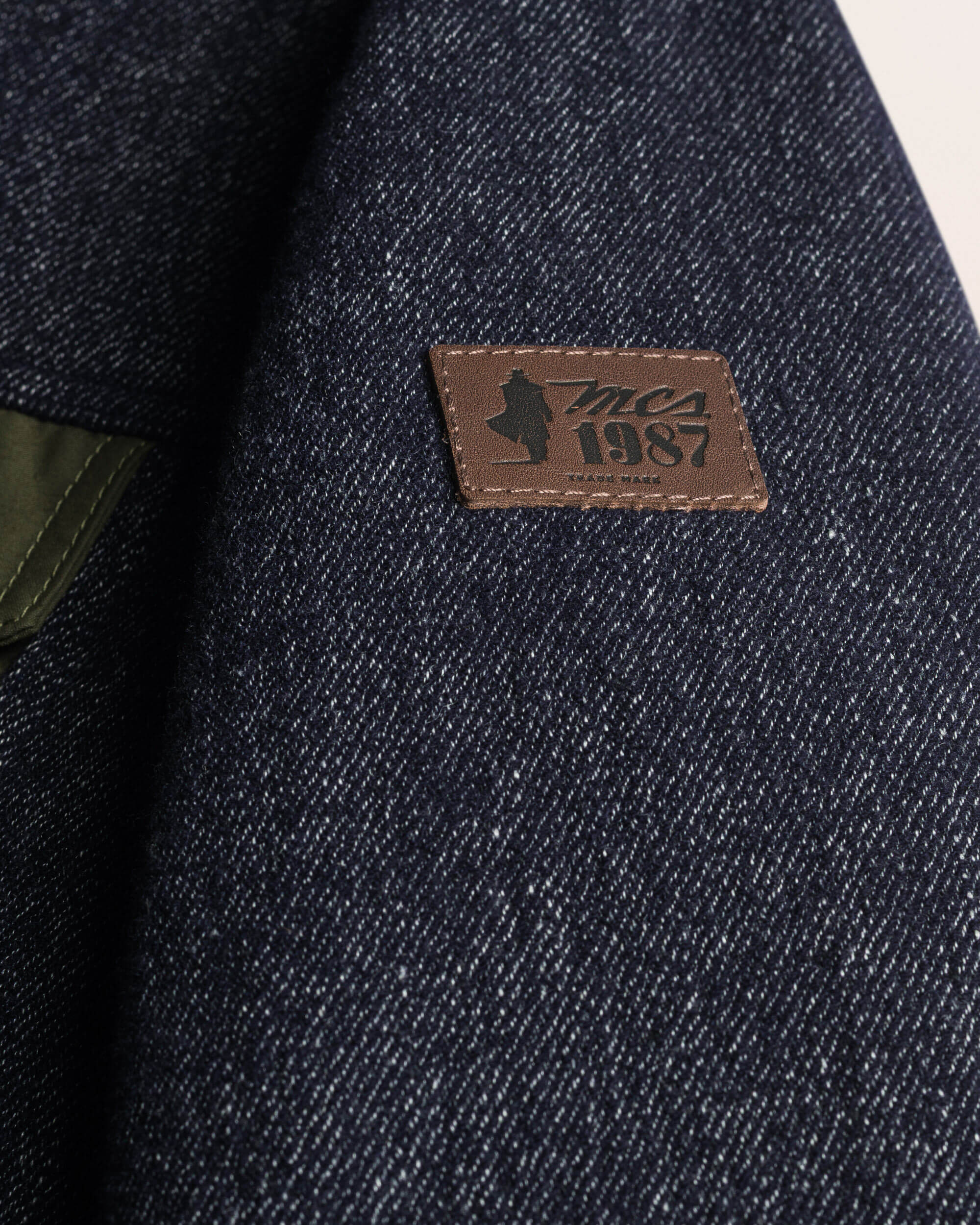 Giacca Trucker in Lana e Lino dettaglio - Blue Denim