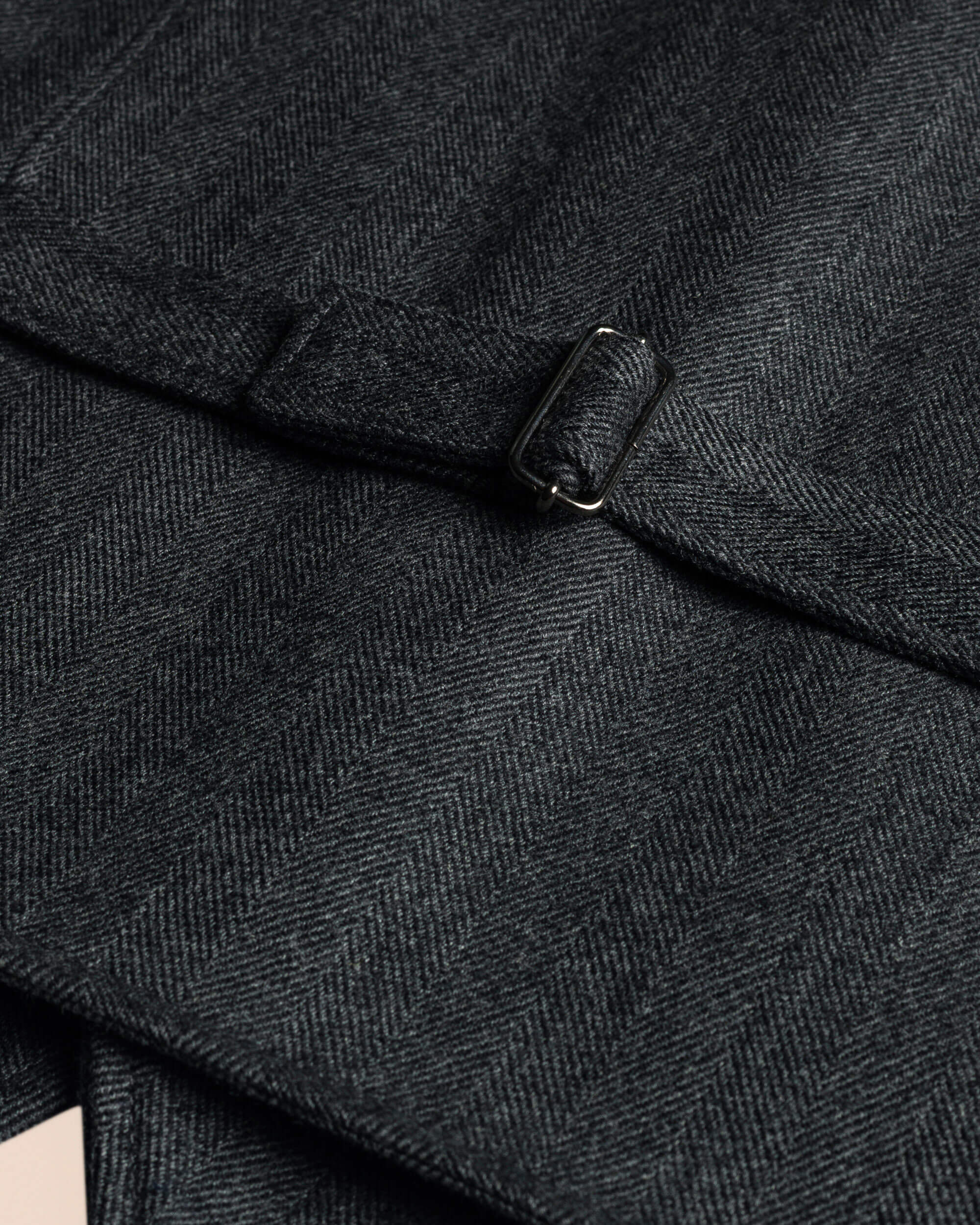 Gilet in Lana Herringbone dettaglio retro - Herringbone Grey Melange