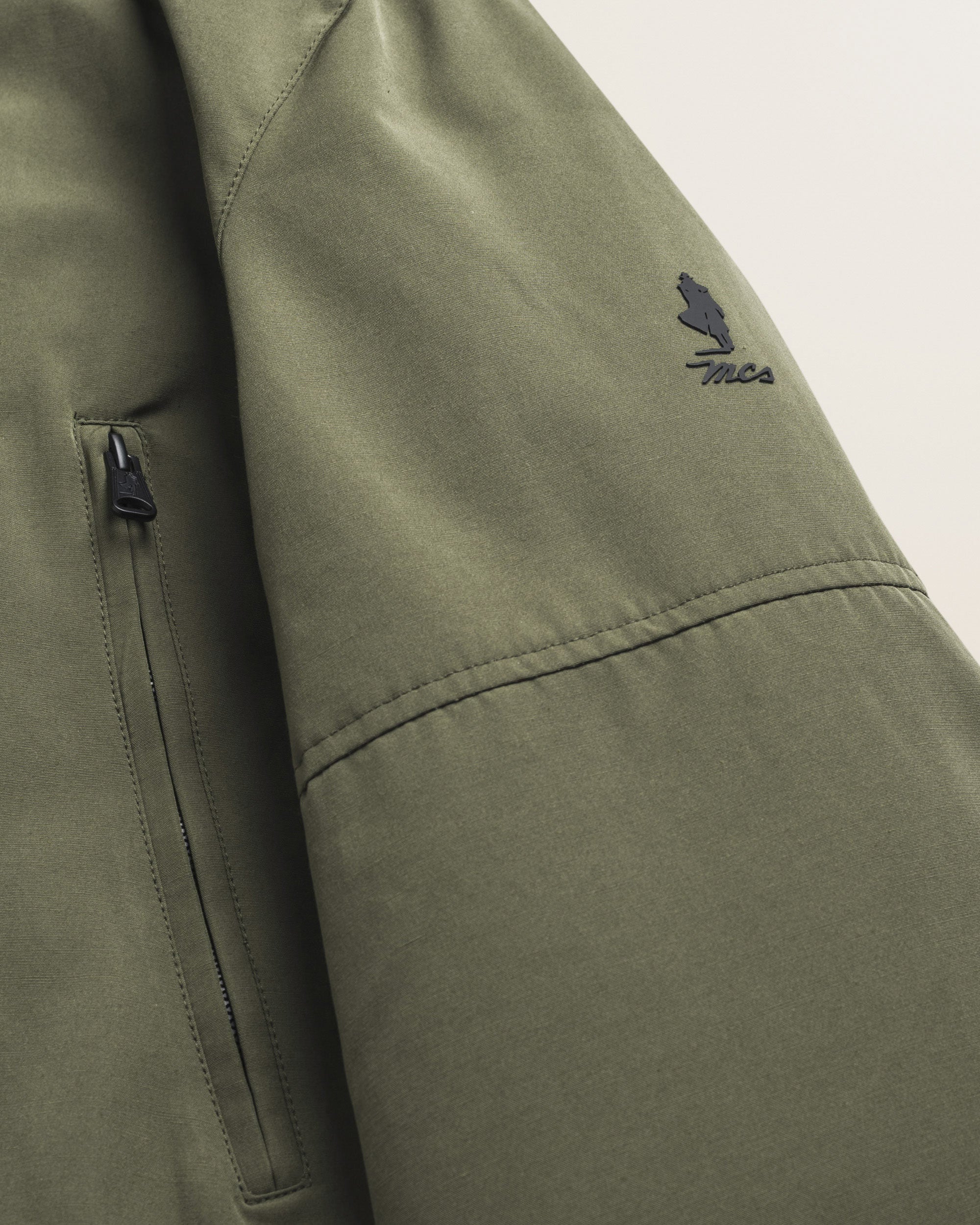 Parka in Softshell Imbottito Antivento dettaglio logo - Olive Night