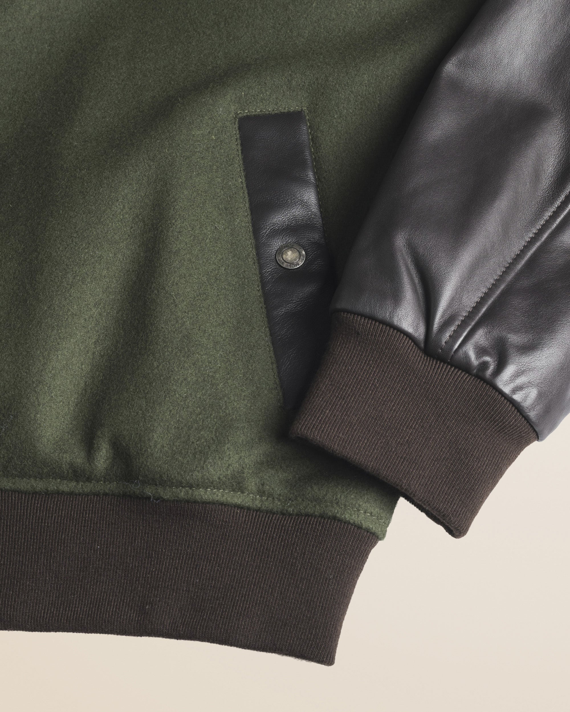 Bomber in Misto Lana con Maniche in Pelle dettaglio manica - Olive Night