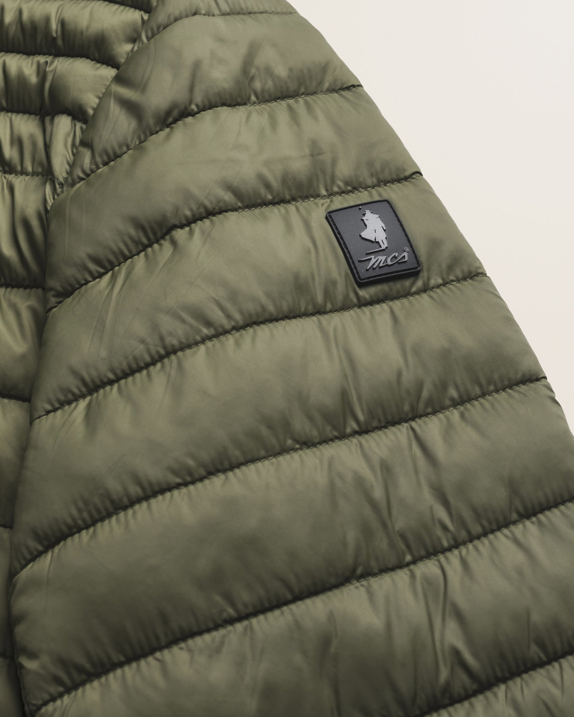 Piumino Leggero Imbottito Trapuntato dettaglio logo - Olive Night