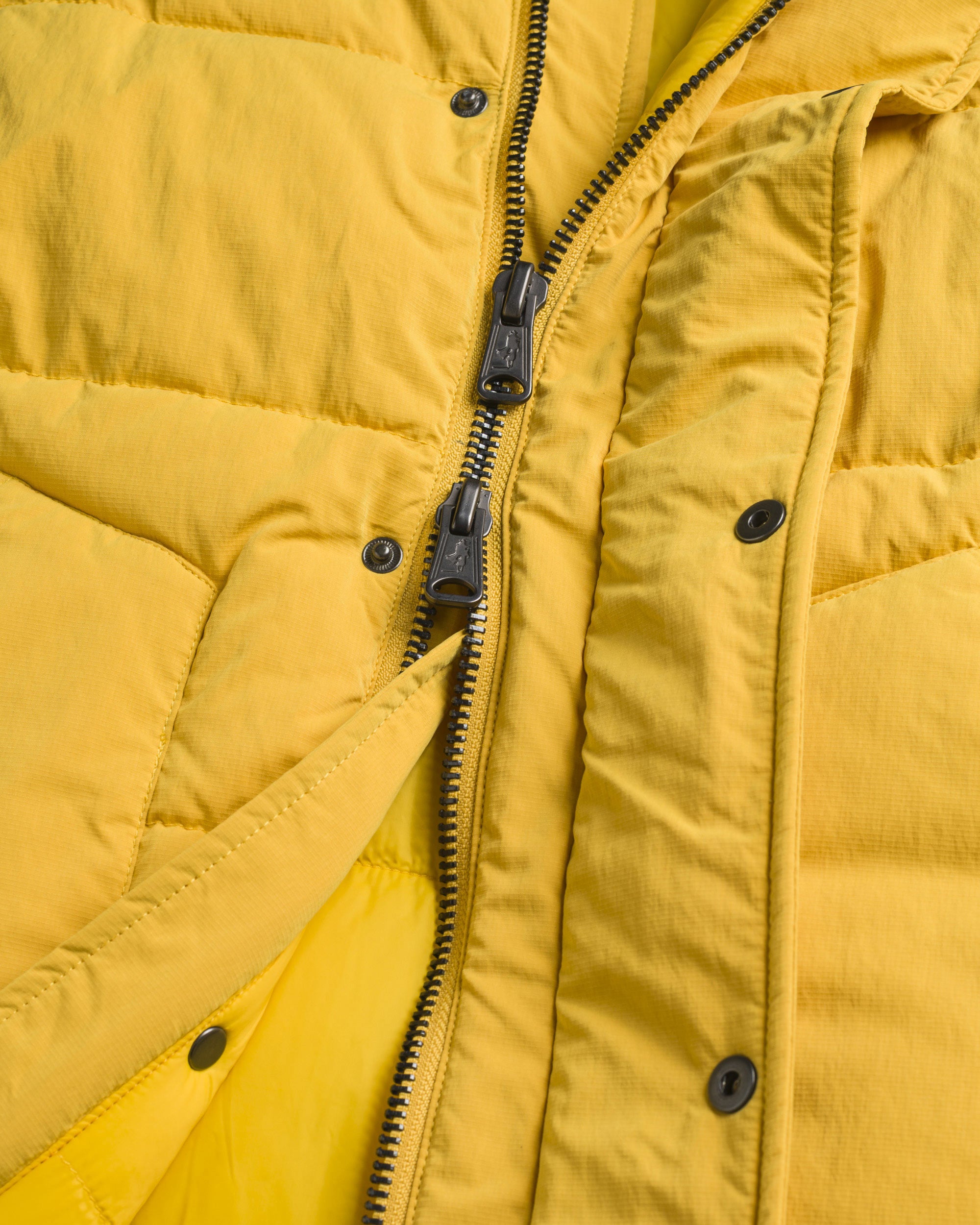 Gilet in Ripstop Imbottito Trapuntato dettaglio apertura - Yellow