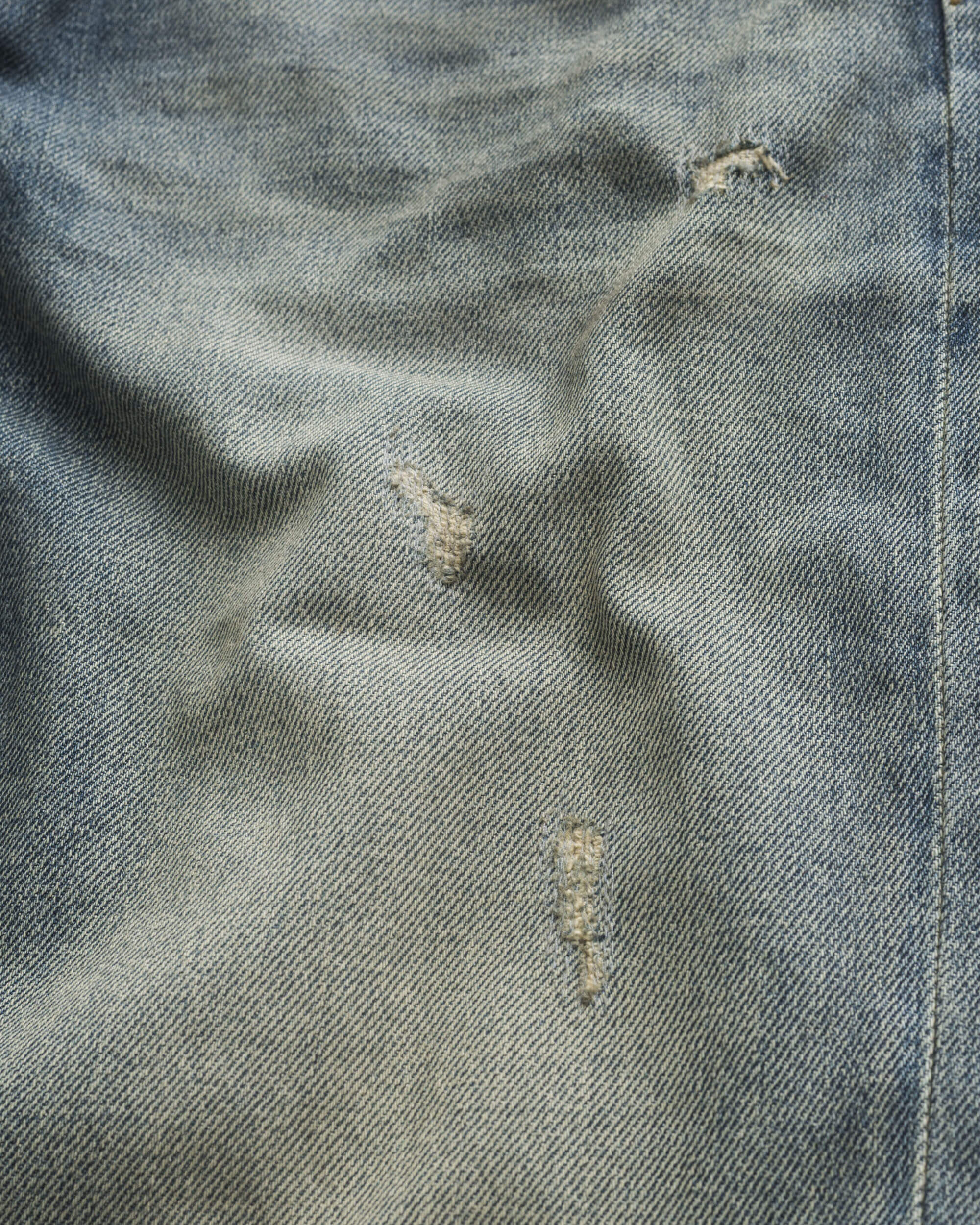Jeans 5 Tasche Chiaro con Baffi Slim Fit dettaglio strappo - Crossed Blue