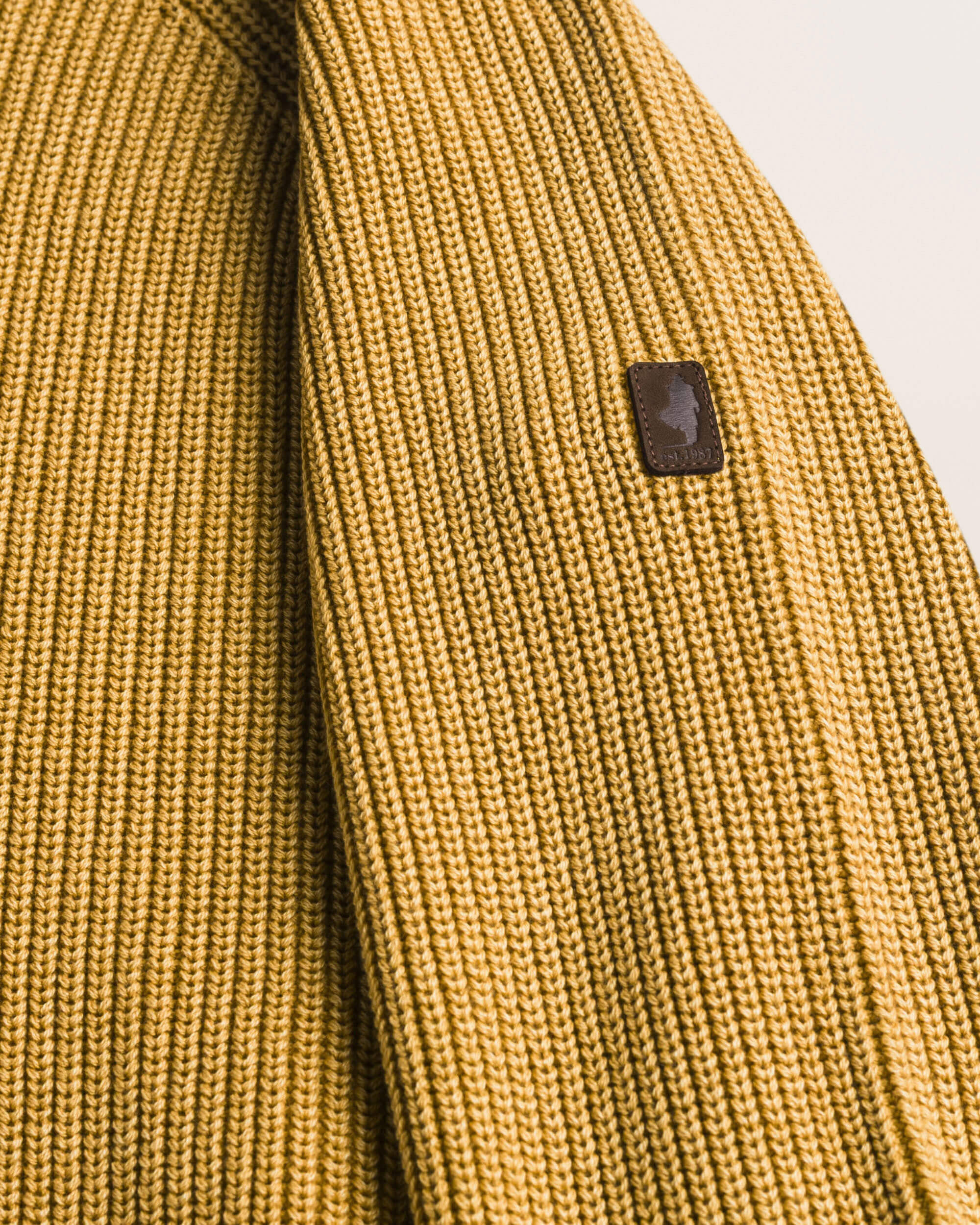 Maglione Raglan in Cotone Acid Wash dettaglio manica - Chai Tea