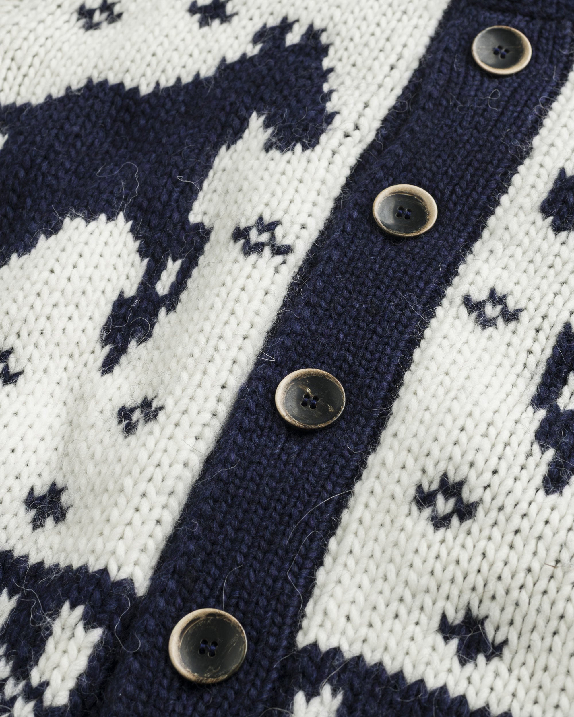 Cardigan "Rodeo" Intarsiato  dettaglio apertura - White