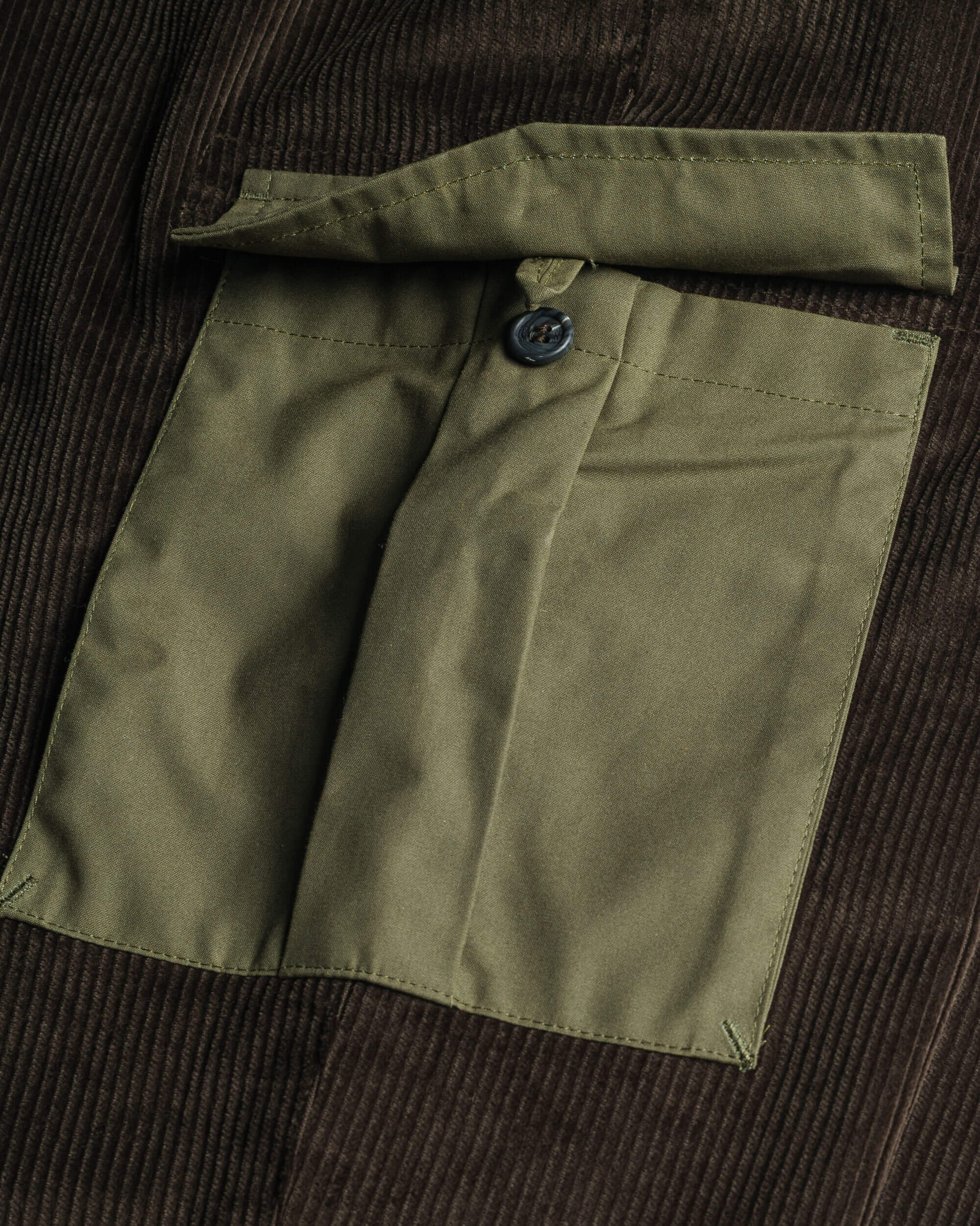 Pantaloni Chino in Velluto A Coste dettaglio - Chocolate