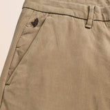 Pantalone Chino in Cotone Dobby Slim Fit dettaglio tasca - Elmwood Brown