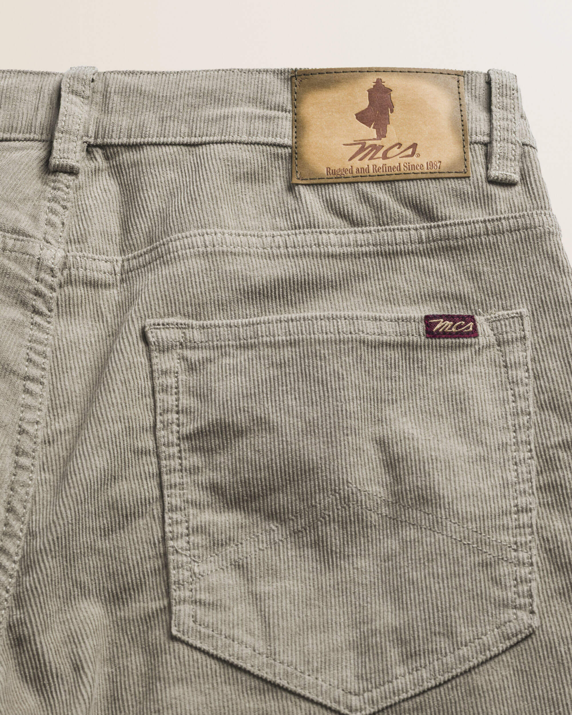 Pantalone 5 Tasche in Velluto 1000 Righe Slim Fit dettaglio retro - Sand