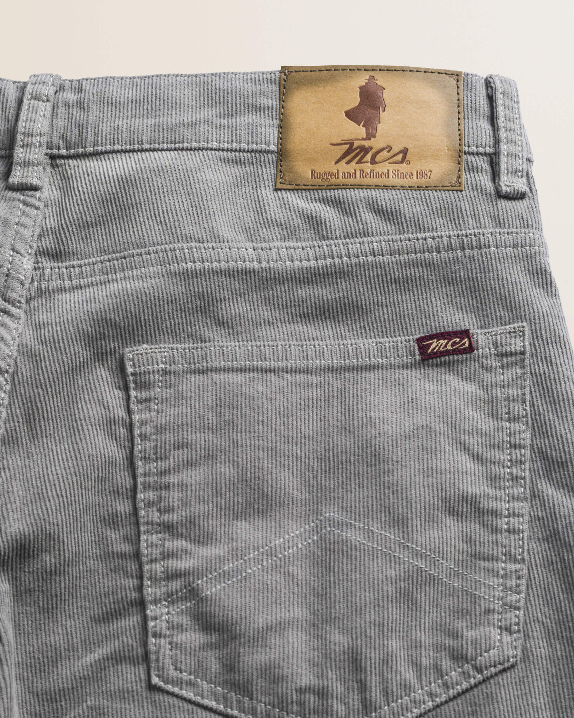 Pantalone 5 Tasche in Velluto 1000 Righe Slim Fit dettaglio retro - Grey