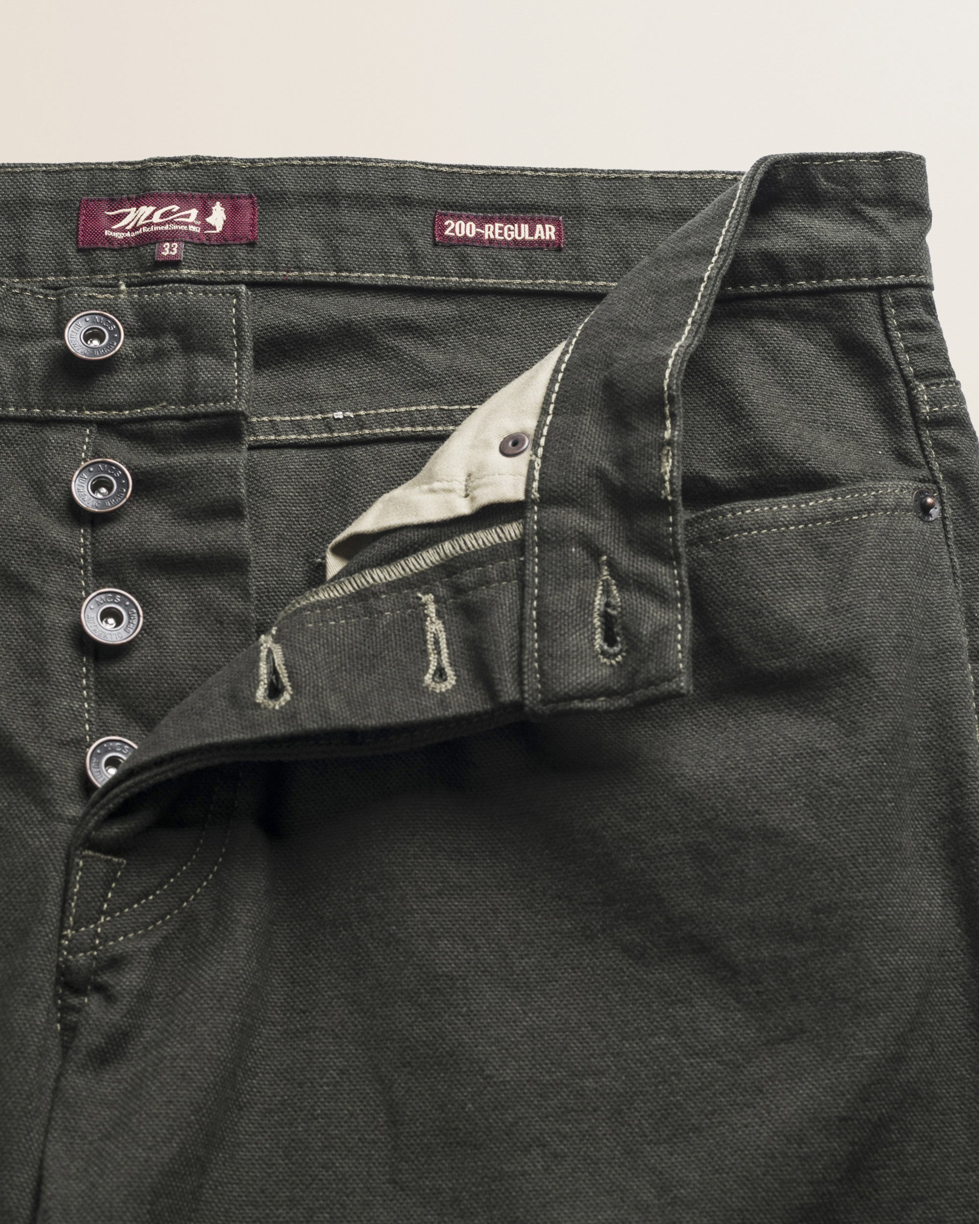 Pantalone 5 Tasche in Canvas Delavè Regular Fit dettaglio apertura - Olive Night