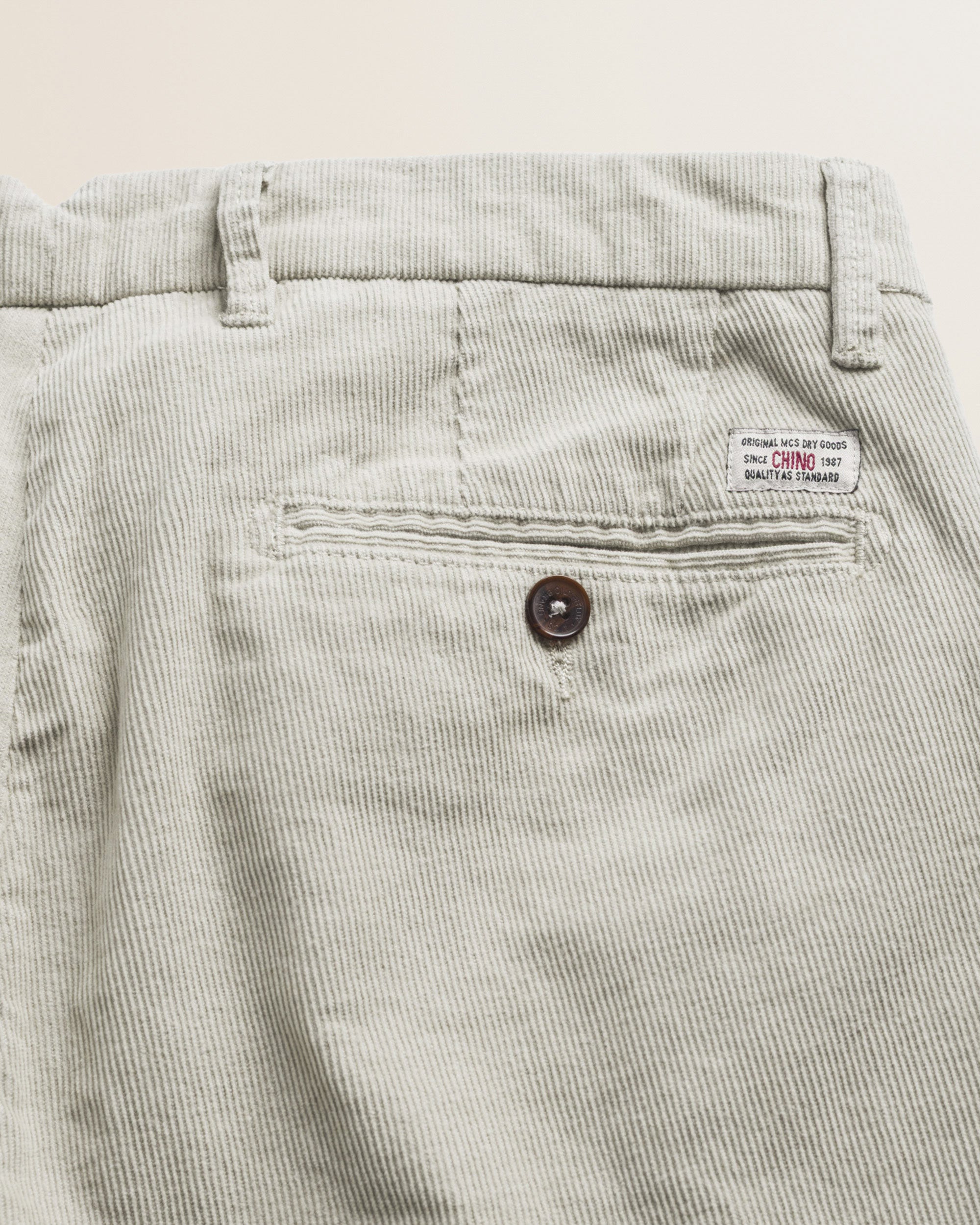 Pantalone Chino in Velluto 1000 Righe Slim Fit dettaglio retro - Silver Birch
