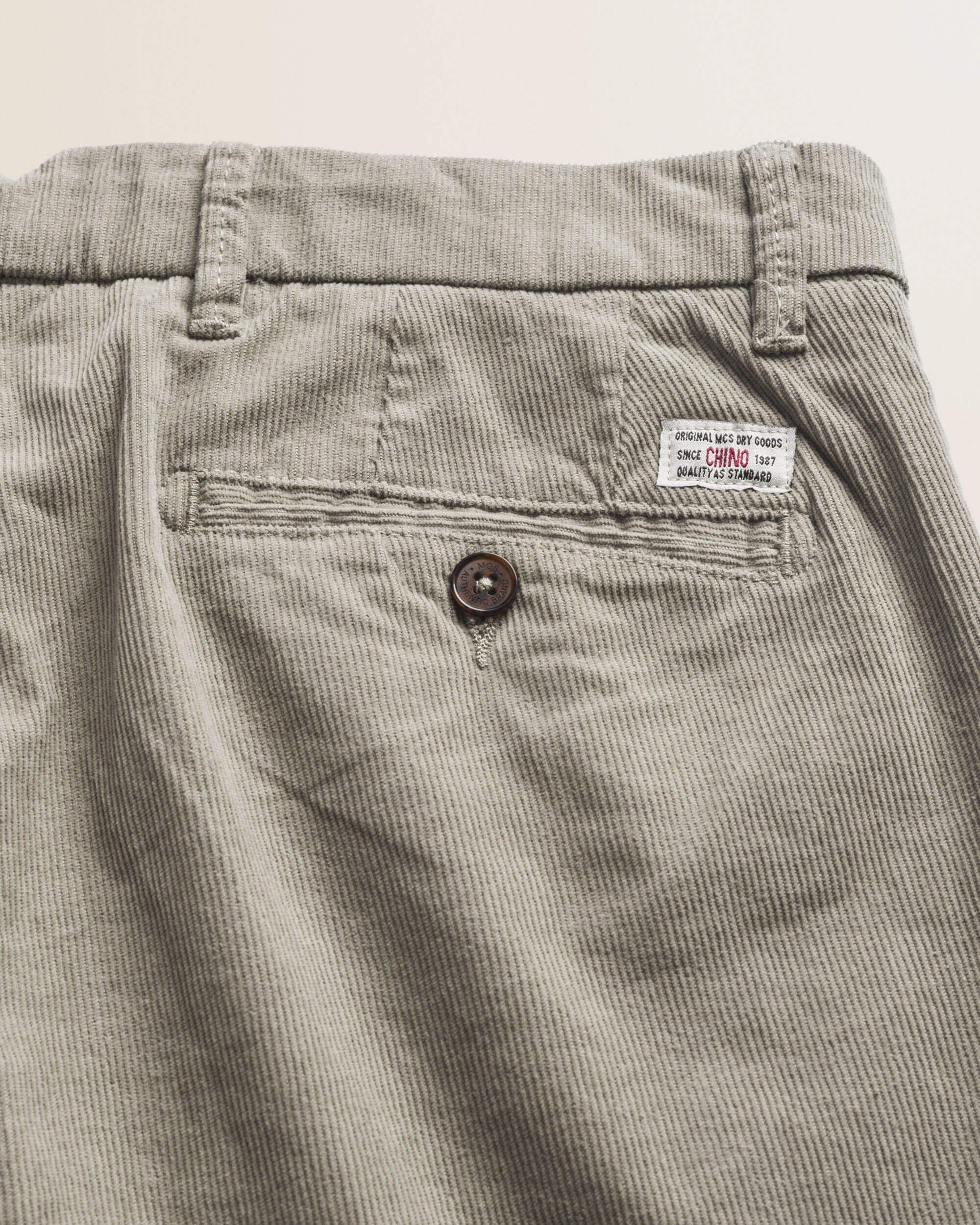 Pantalone Chino in Velluto 1000 Righe Slim Fit dettaglio retro - Sand
