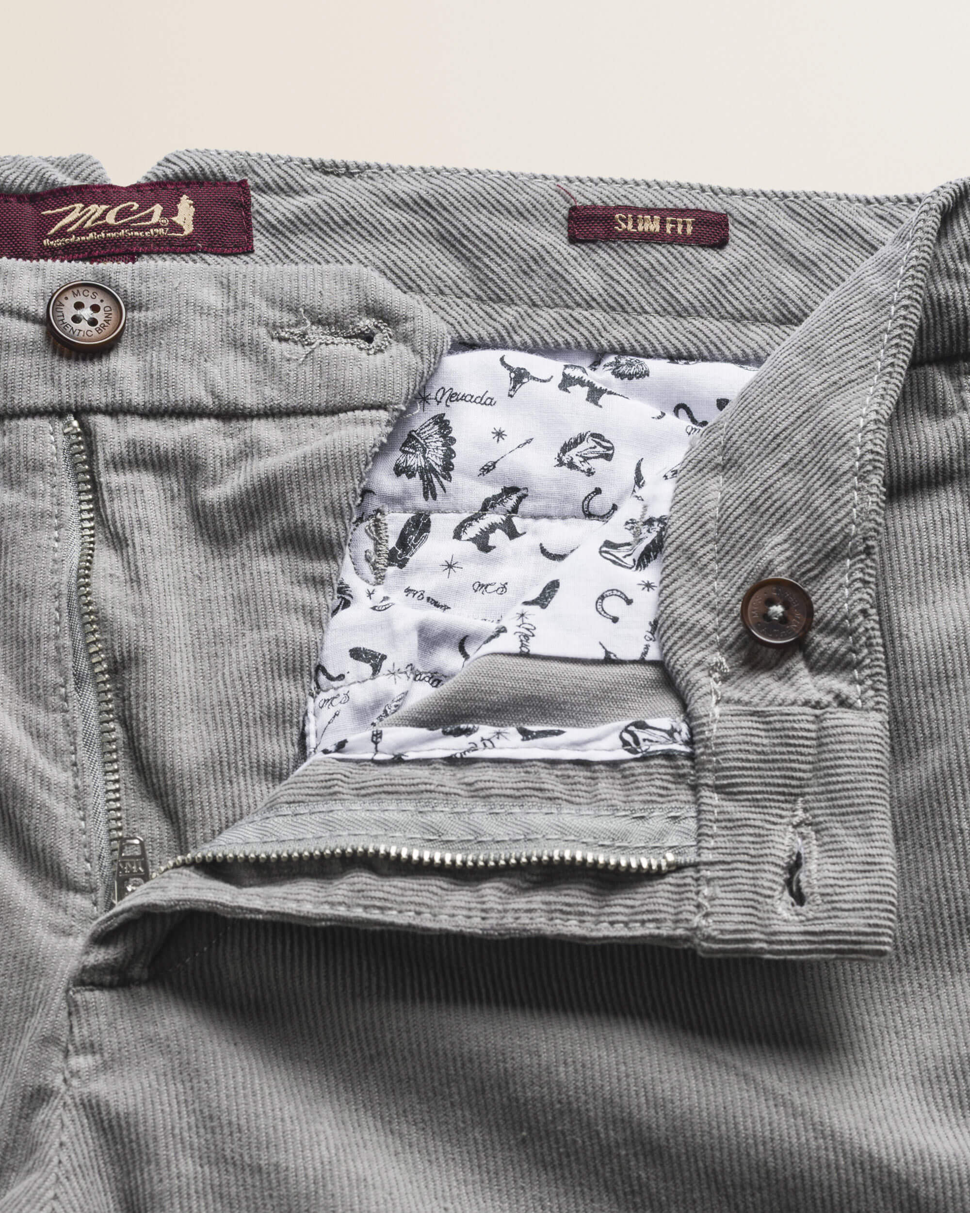 Pantalone Chino in Velluto 1000 Righe Slim Fit dettaglio apertura - Grey