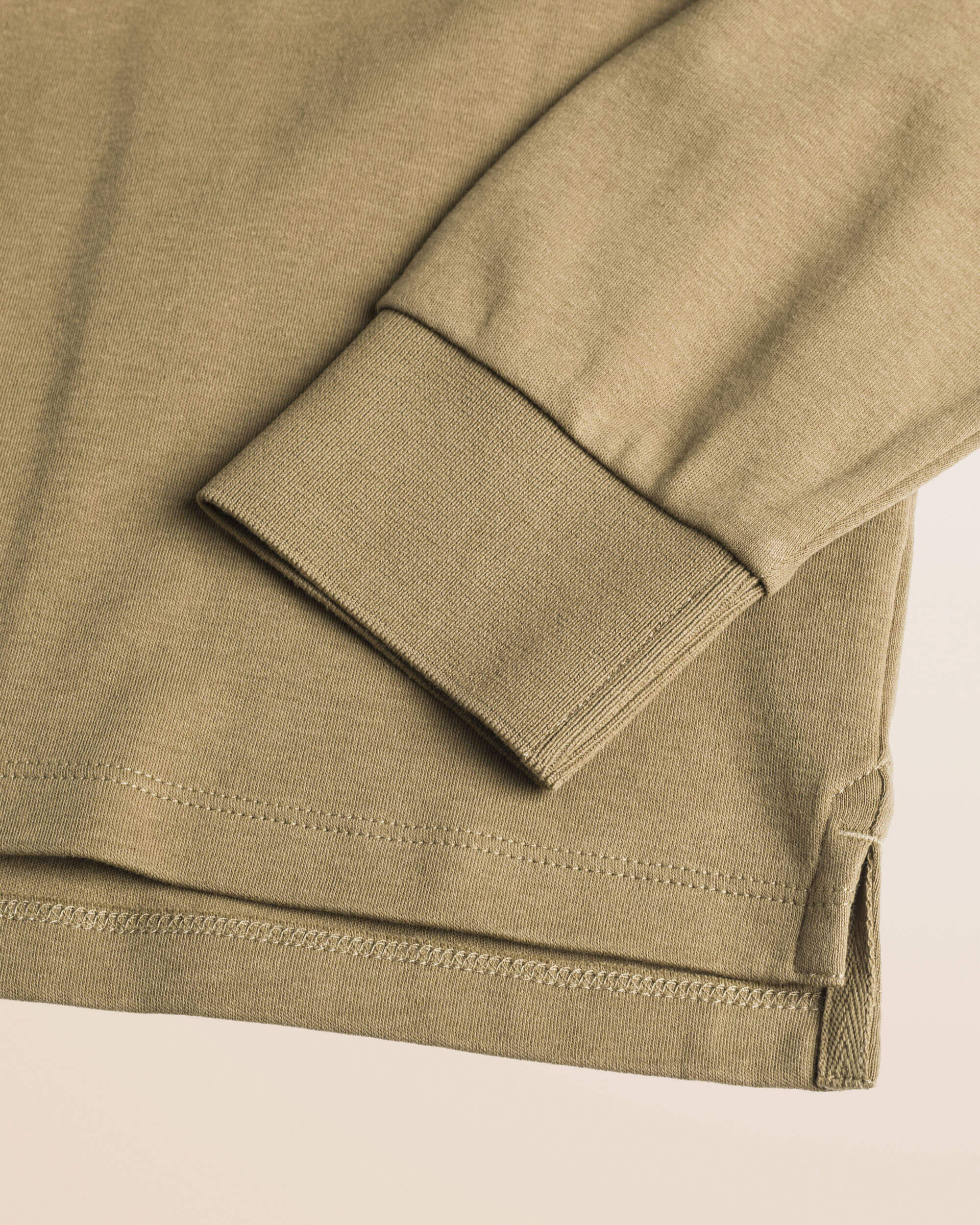 Polo Manica Lunga in Interlock di Cotone dettaglio manica - Elmwood Brown