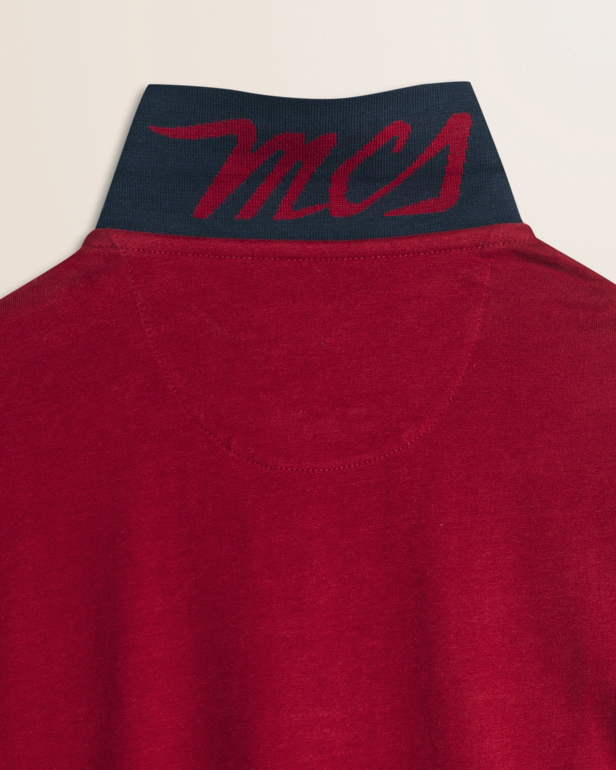Polo in Jersey Smerigliato Manica Lunga dettaglio colletto retro - Merlot