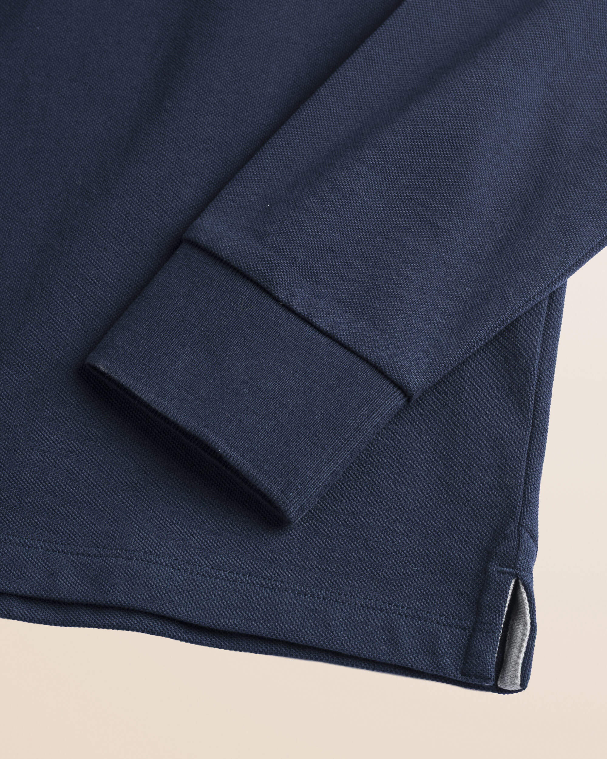 Polo in Piquet Smerigliato Manica Lunga dettaglio manica - Navy Blue