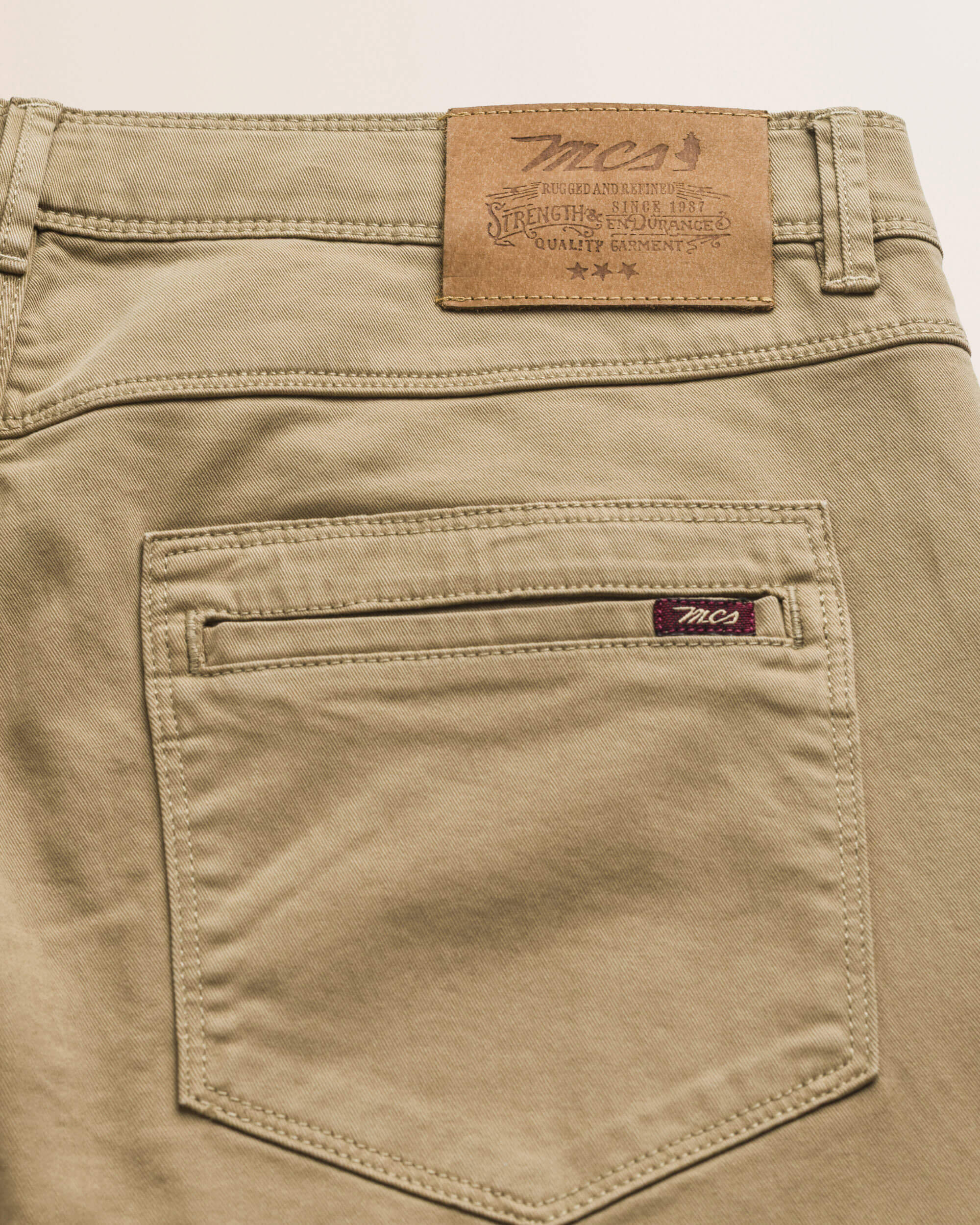 Pantalone 5 Tasche in Gabardina Slim Fit dettaglio retro - Elmwood Brown