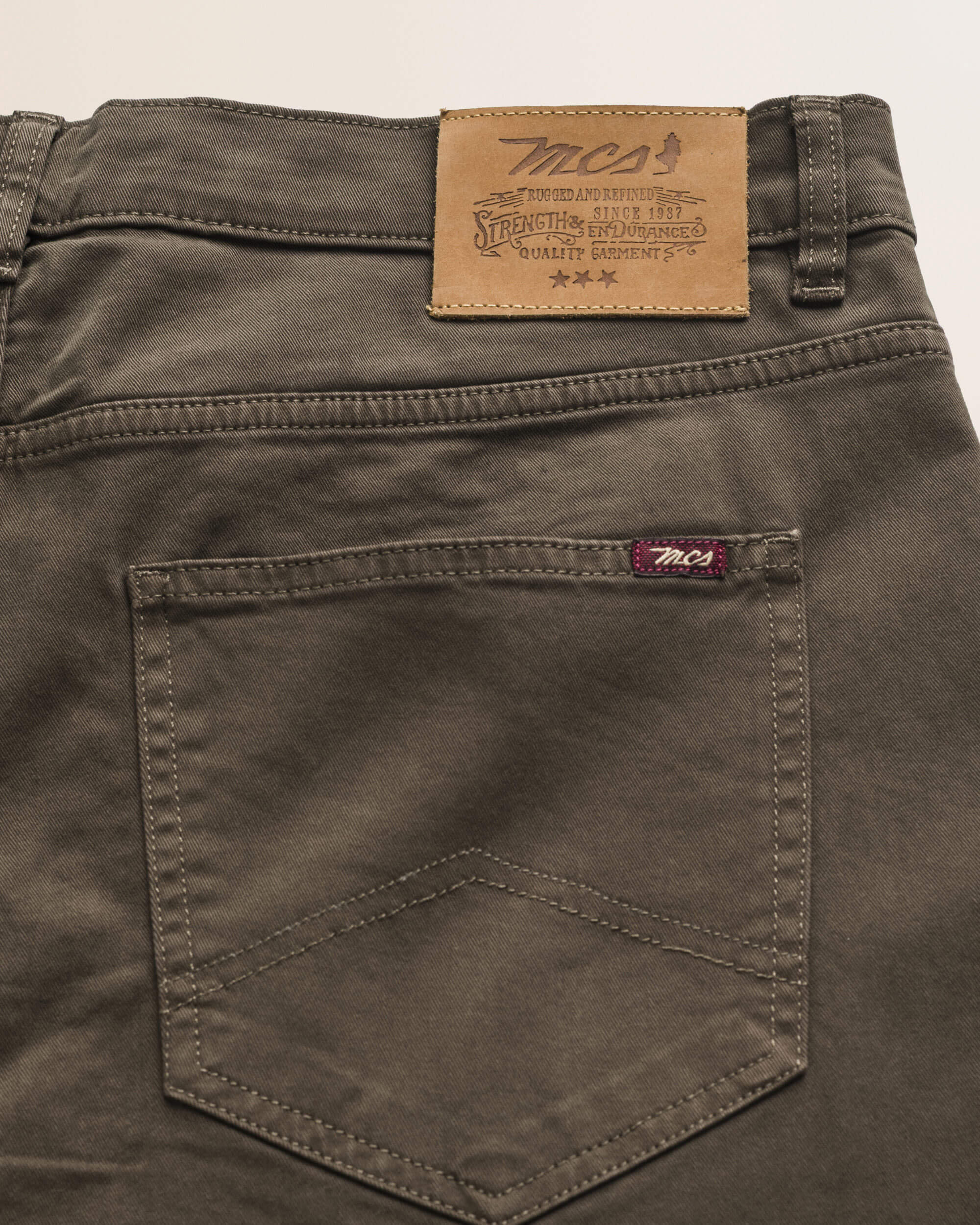 Pantalone 5 Tasche in Gabardina Regular Fit dettaglio retro - Chocolate