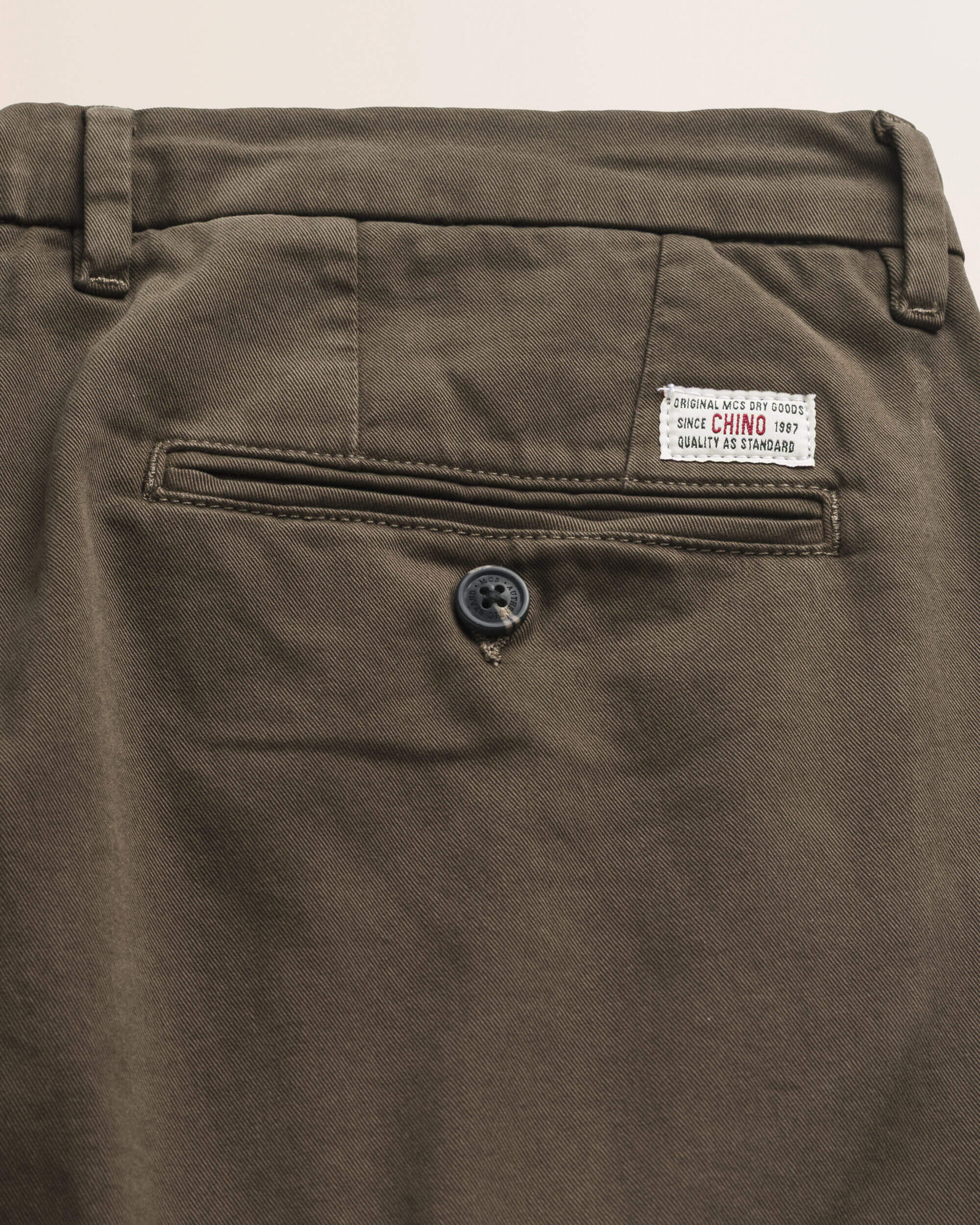 Pantalone Chino in Gabardina Slim Fit dettaglio retro - Chocolate
