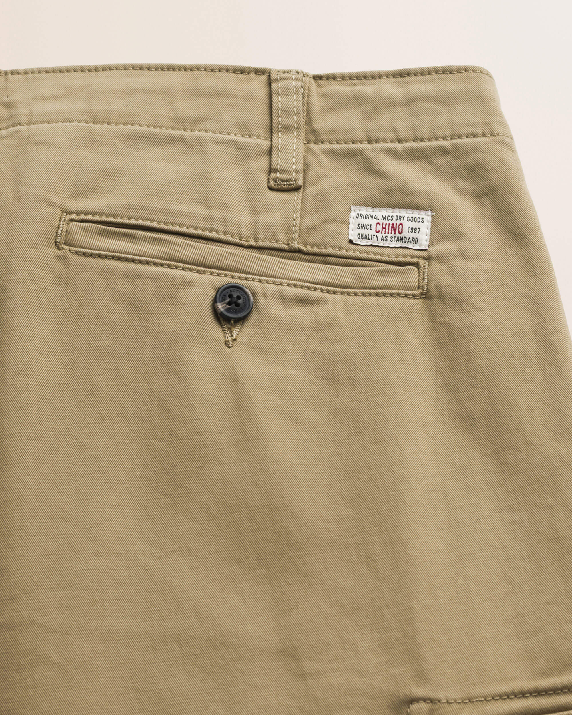 Pantalone Cargo in Gabardina Regular Fit dettaglio retro - Elmwood Brown