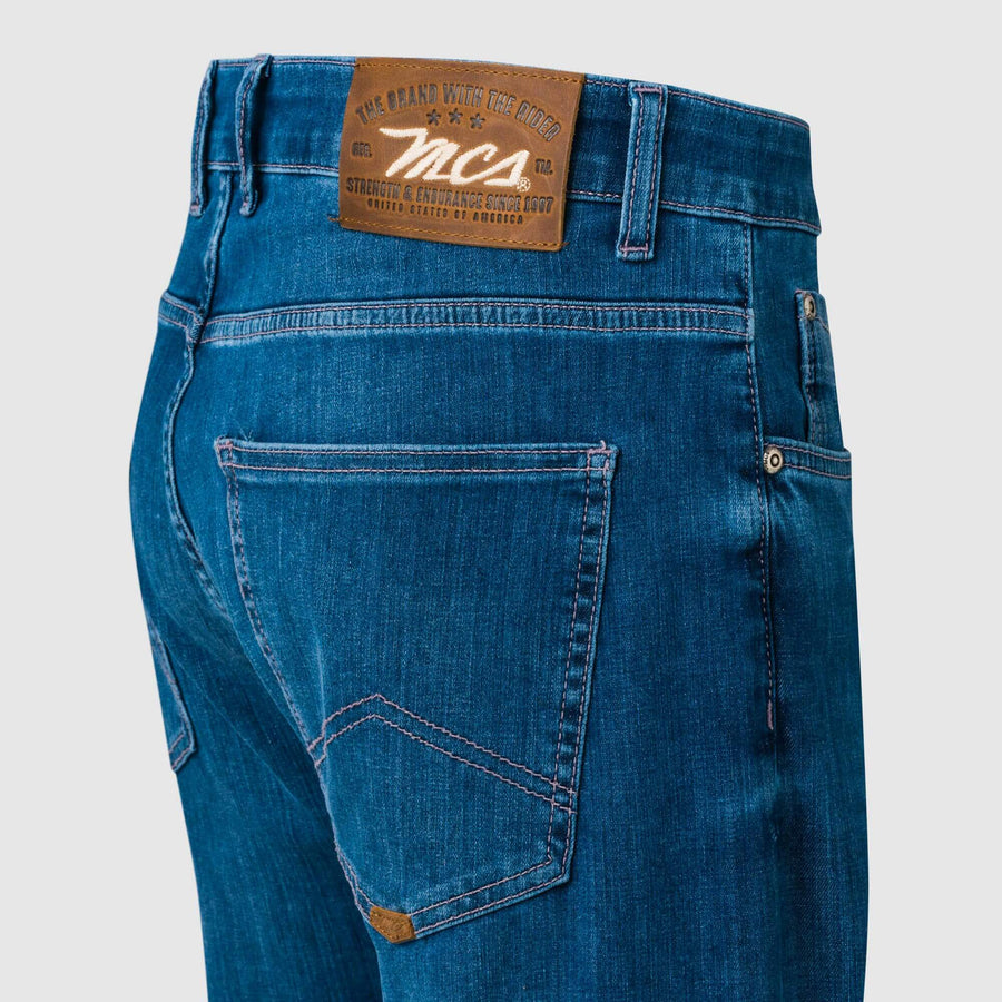 Five-pocket light denim jeans