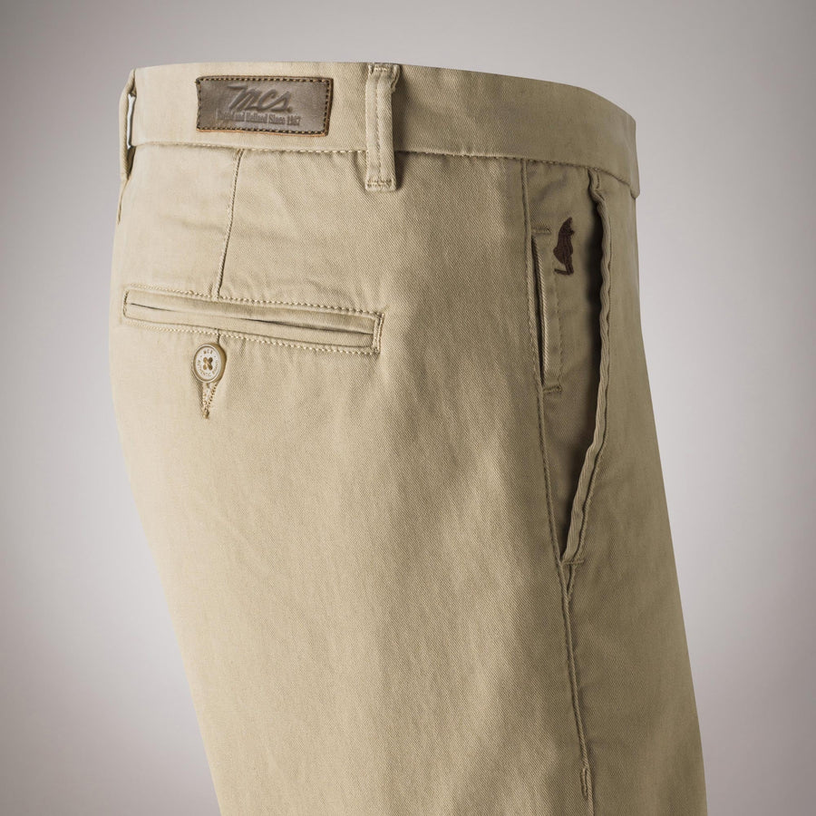 Chino in gabardina di cotone Regular Fit