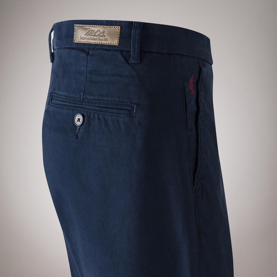 Chino in gabardina di cotone Regular Fit
