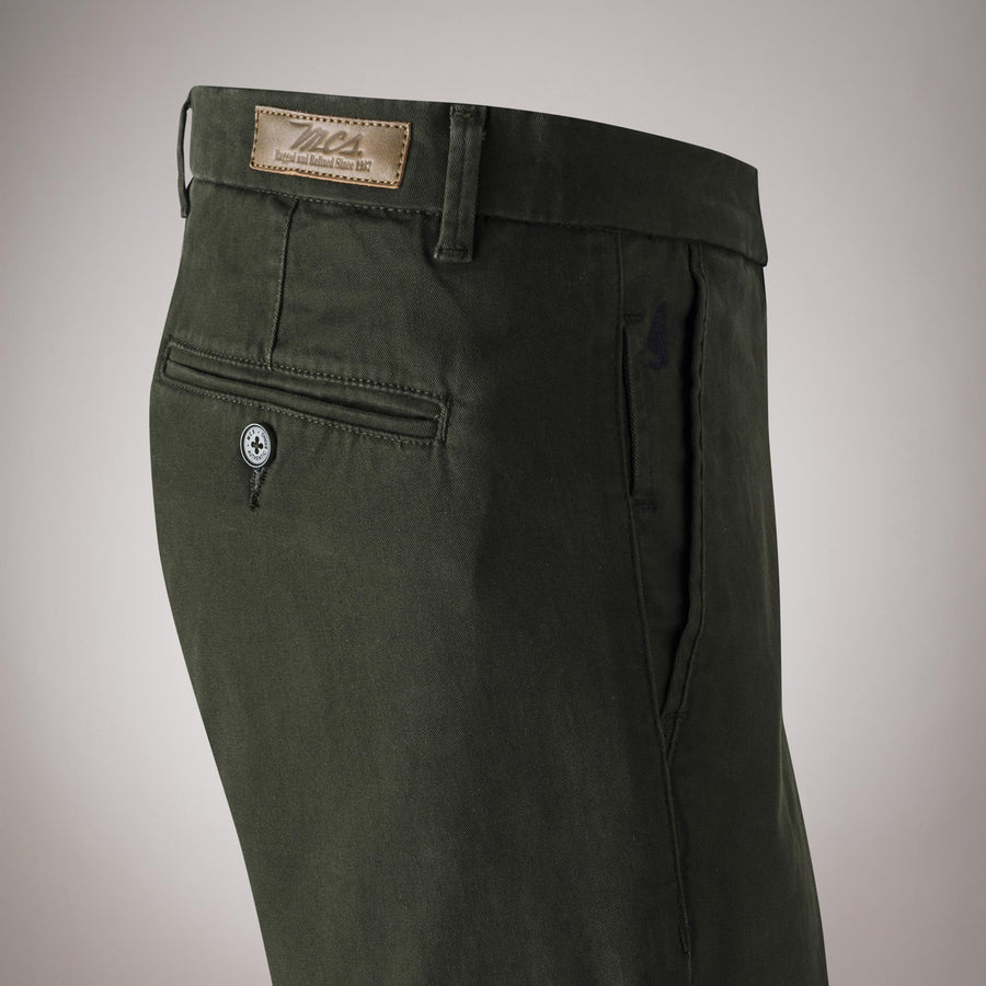 Chino in gabardina di cotone Regular Fit