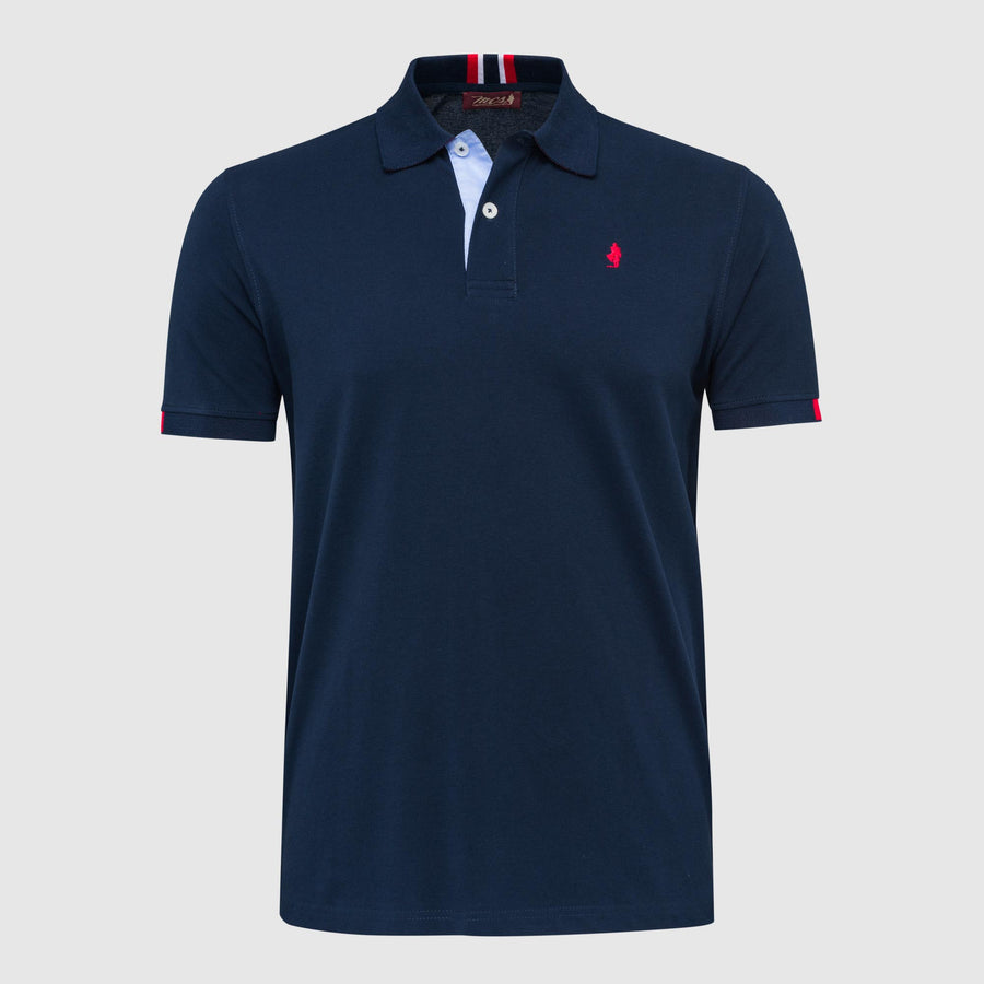 Solid colour polo shirt with stripes on the back of the collar