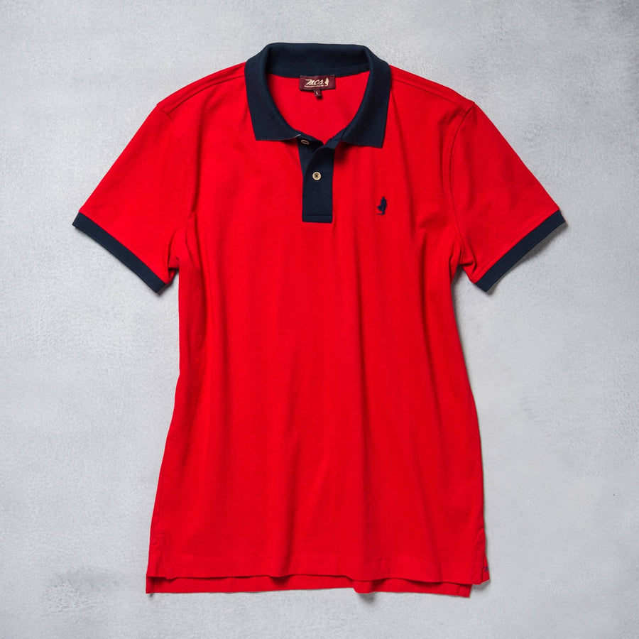 Polo shirt with coloured contrast collar