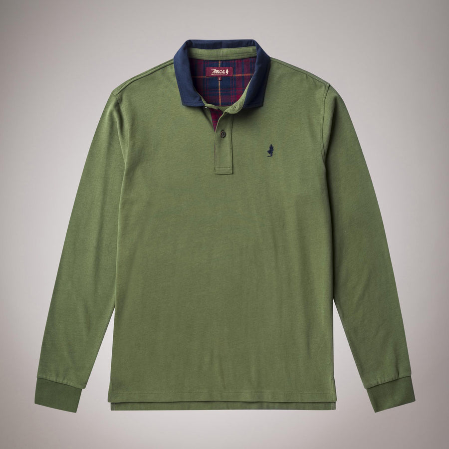 Polo shirt with contrast collar